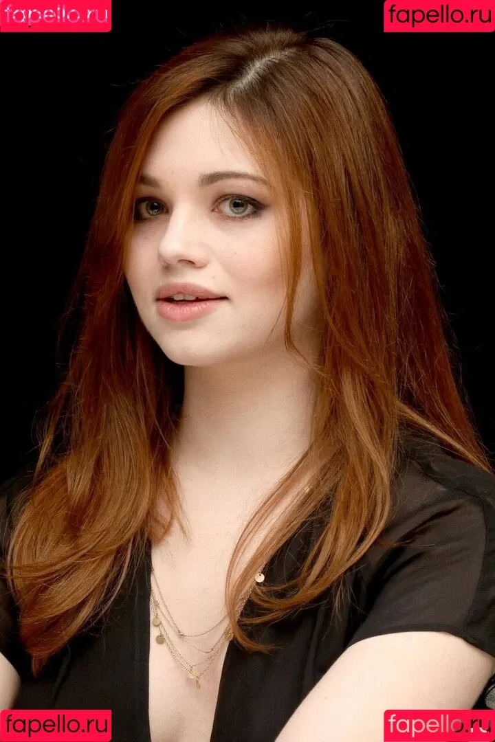 India Eisley Onlyfans Photo Gallery 