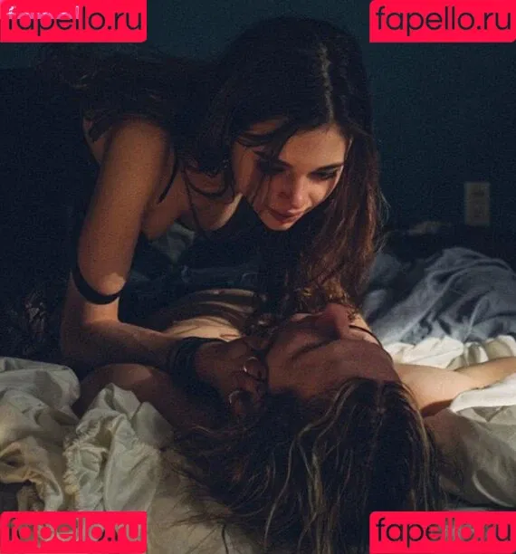 India Eisley Onlyfans Photo Gallery 