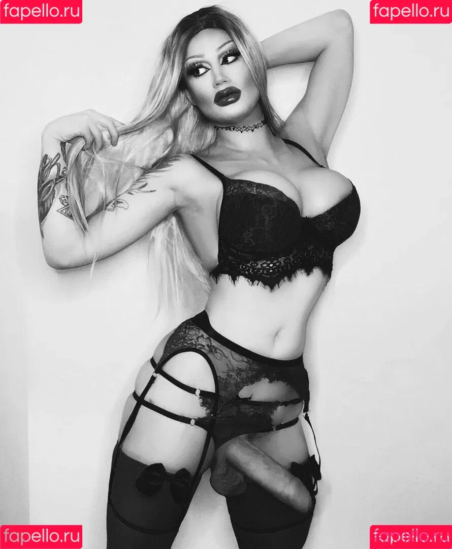 Roman Rose Onlyfans Photo Gallery 