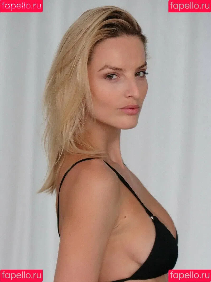 Michaela Kocianova Onlyfans Photo Gallery 