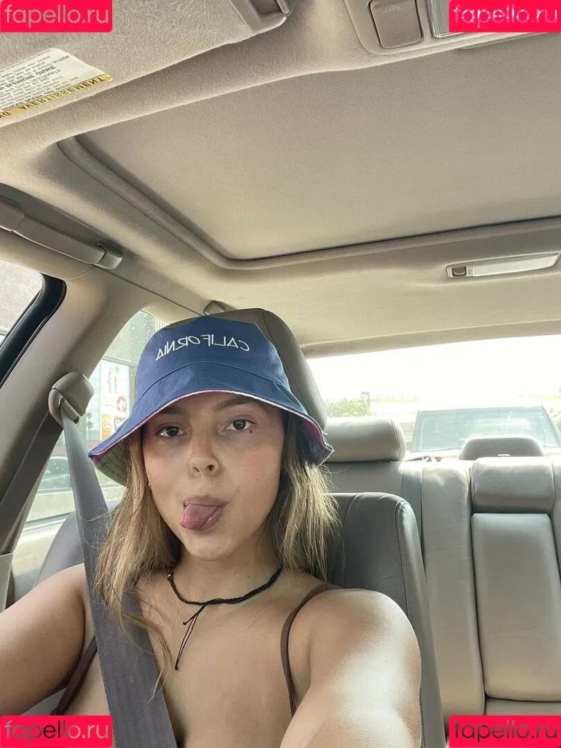 Inde Navarrette Onlyfans Photo Gallery 