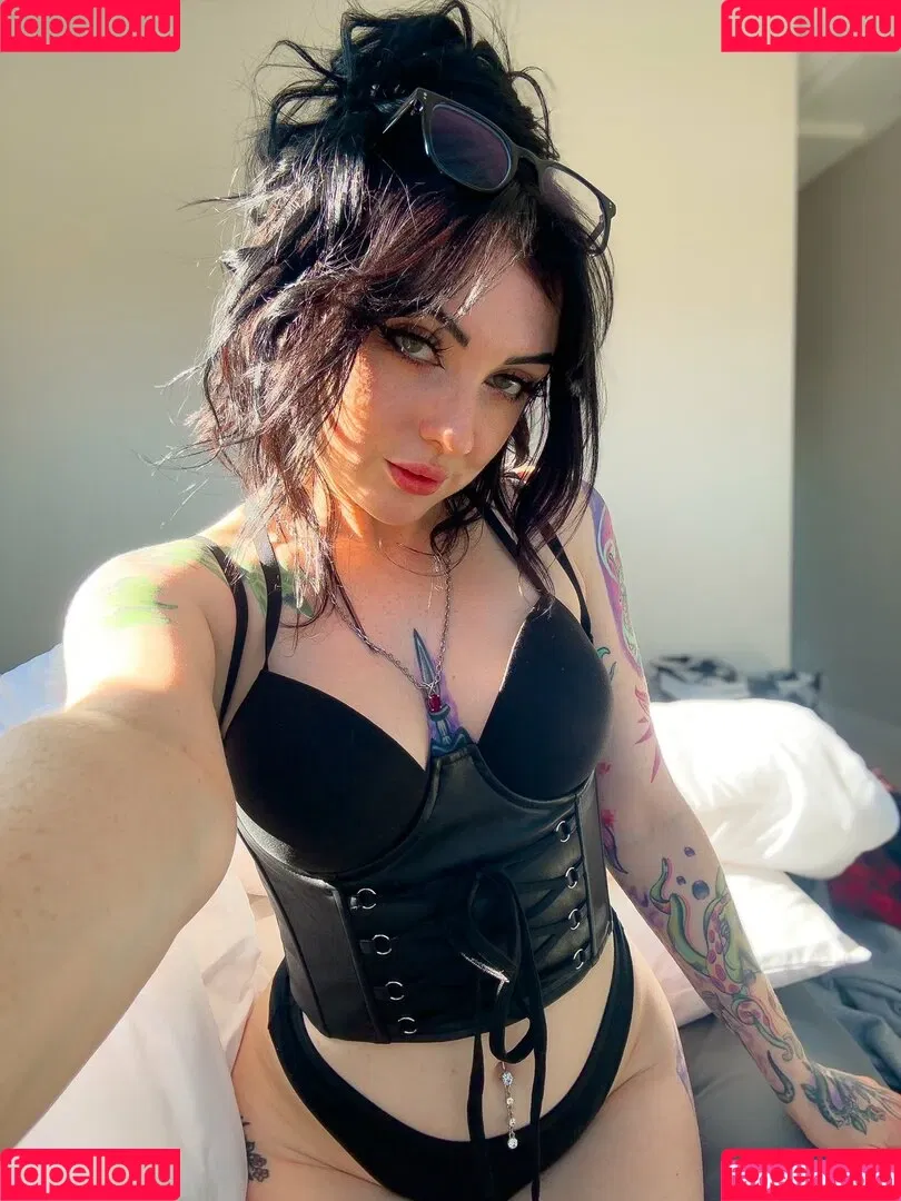 Lizzi Blake Onlyfans Photo Gallery 