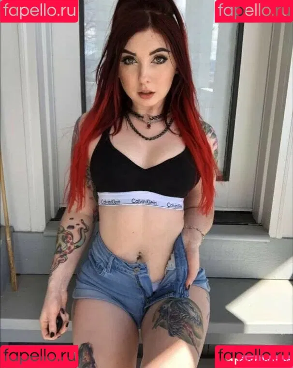 Lizzi Blake Onlyfans Photo Gallery 
