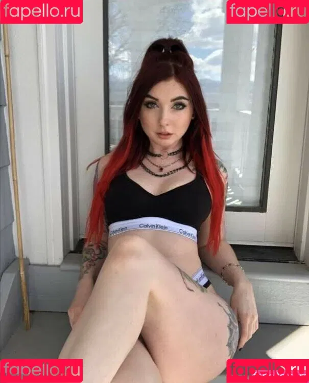Lizzi Blake Onlyfans Photo Gallery 