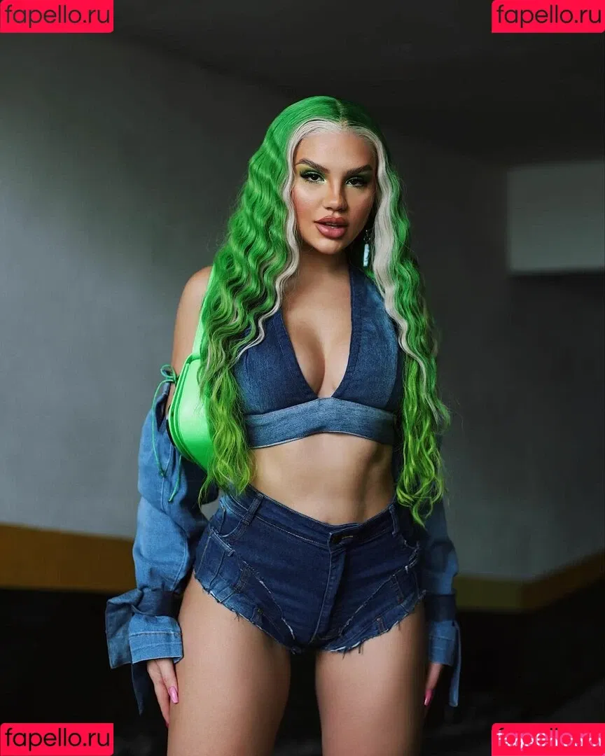 Vivi Wanderley Onlyfans Photo Gallery 