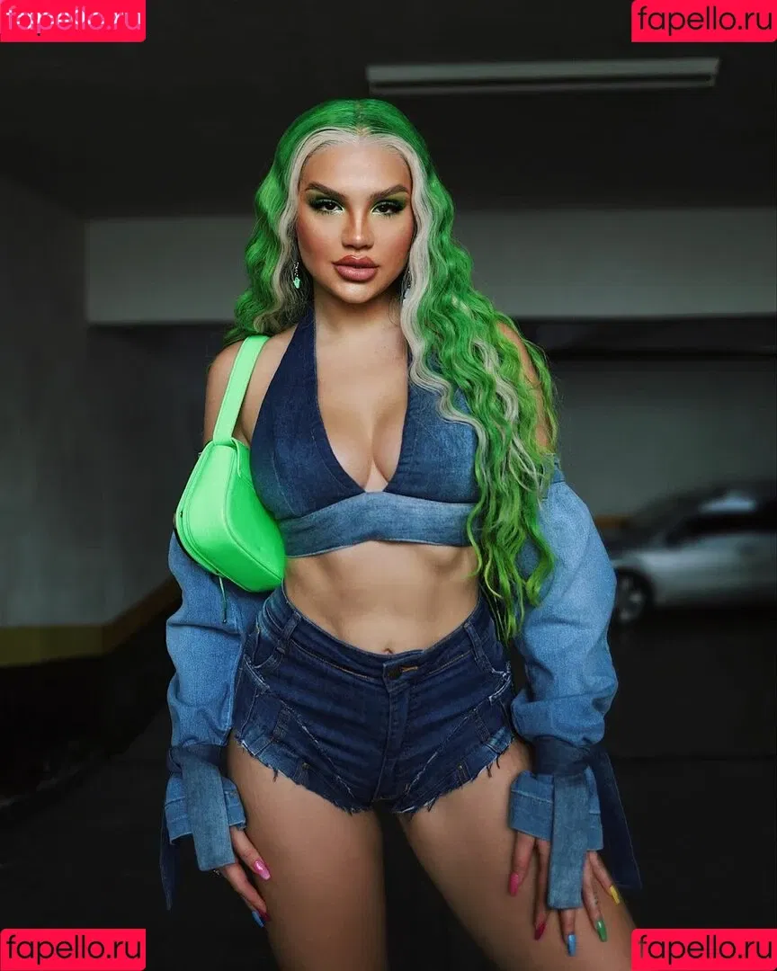Vivi Wanderley Onlyfans Photo Gallery 