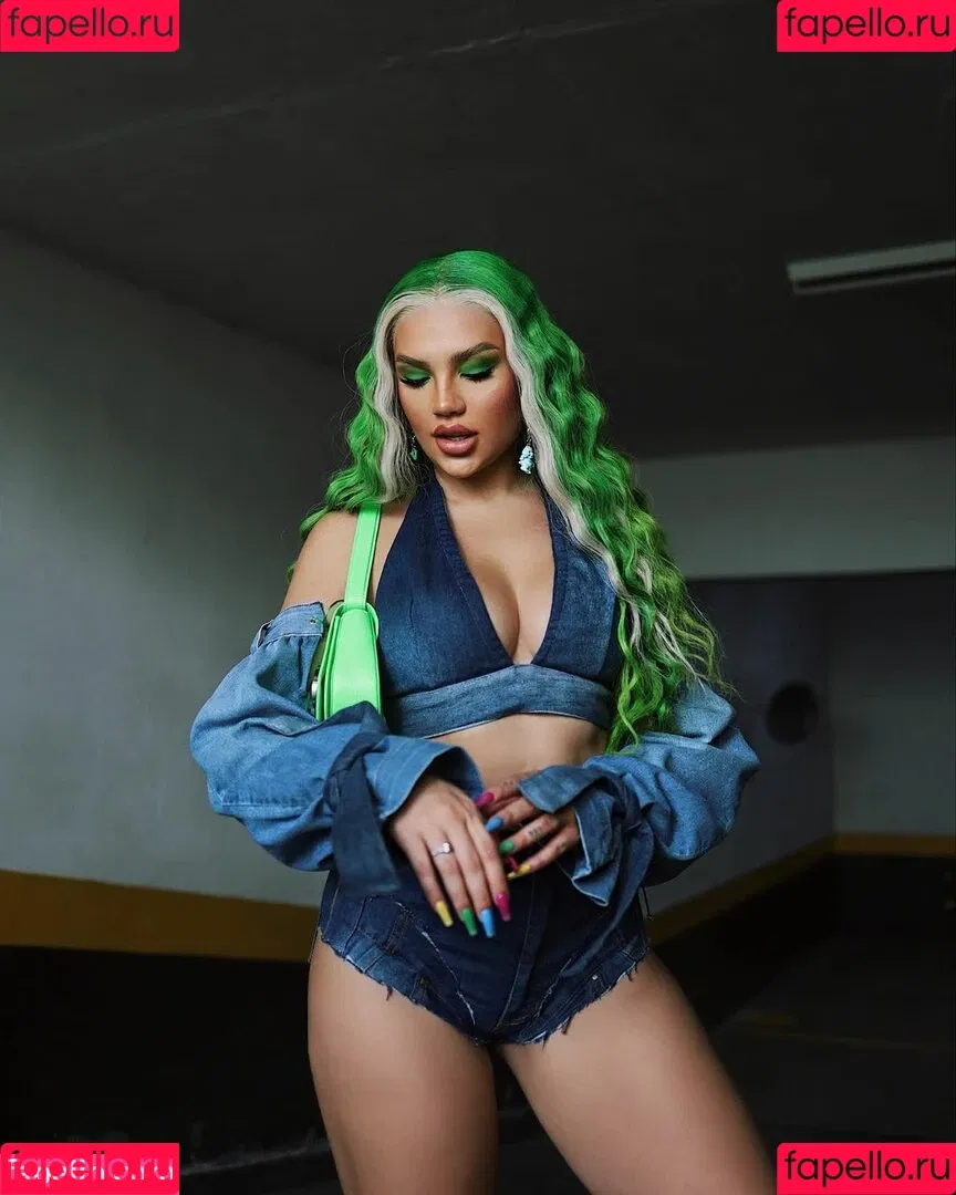 Vivi Wanderley Onlyfans Photo Gallery 