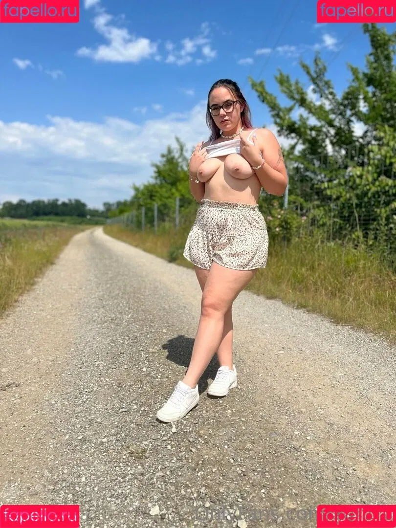 Vani_v Onlyfans Photo Gallery 
