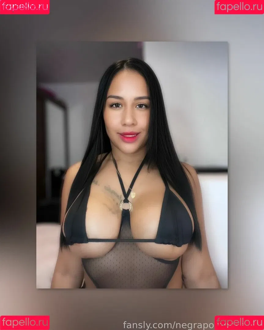 negrapomposa_30 Onlyfans Photo Gallery 