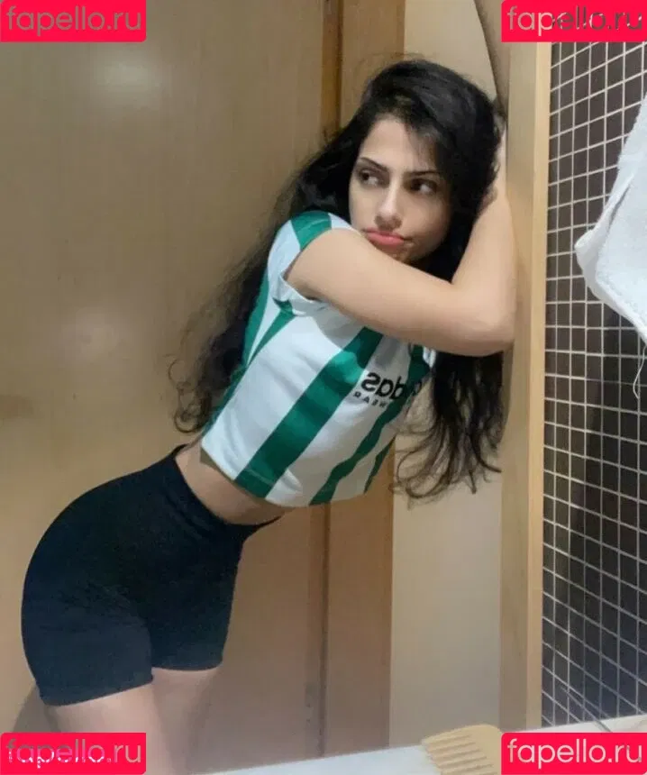 lilwhuda Onlyfans Photo Gallery 