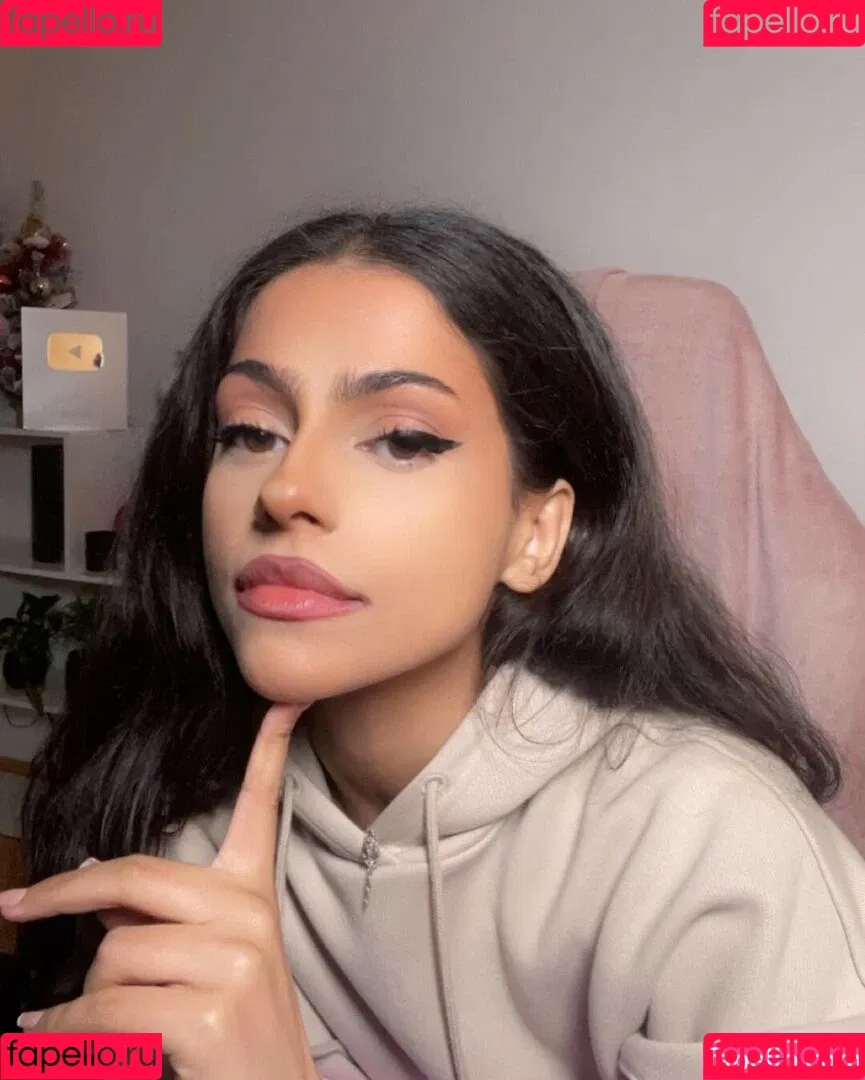 lilwhuda Onlyfans Photo Gallery 