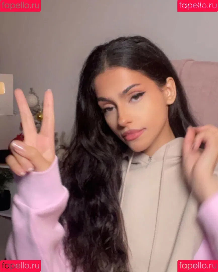 lilwhuda Onlyfans Photo Gallery 