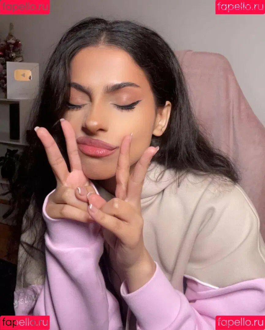 lilwhuda Onlyfans Photo Gallery 