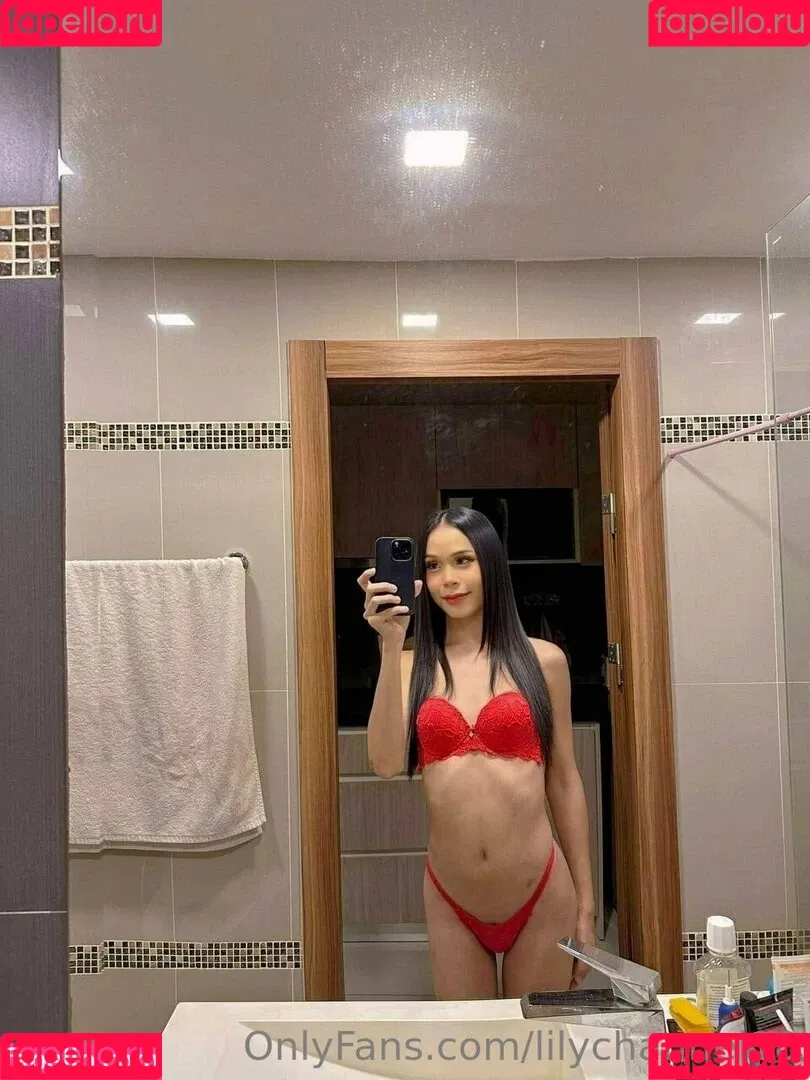 lilychannel18 Onlyfans Photo Gallery 