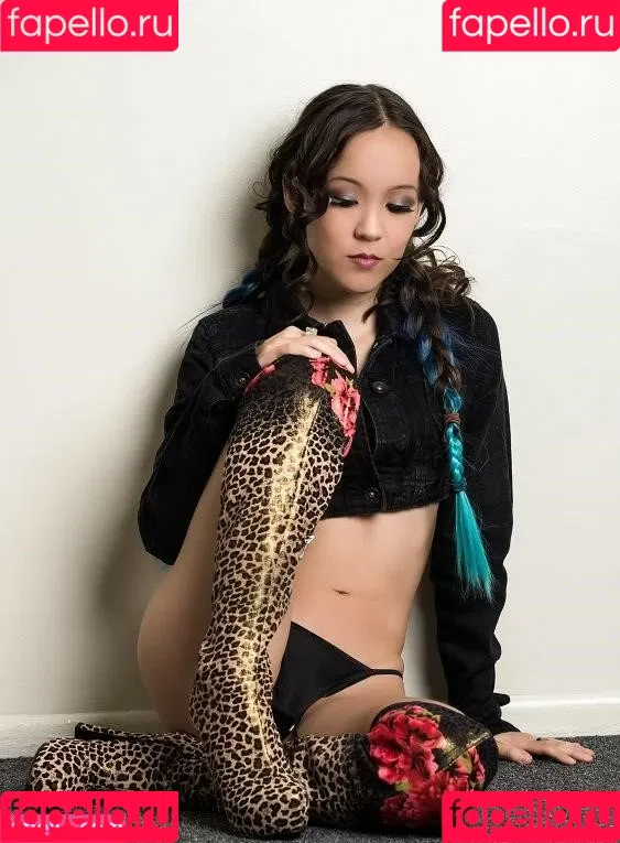 Amai Liu Onlyfans Photo Gallery 
