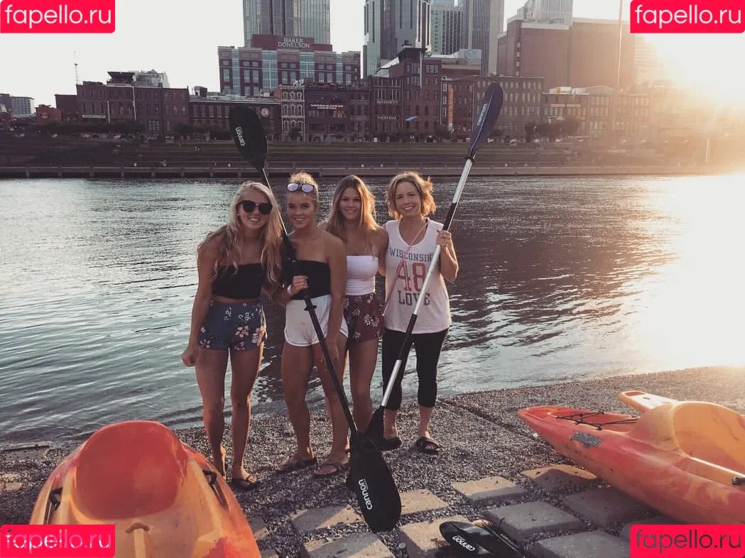 taylormarieig Onlyfans Photo Gallery 