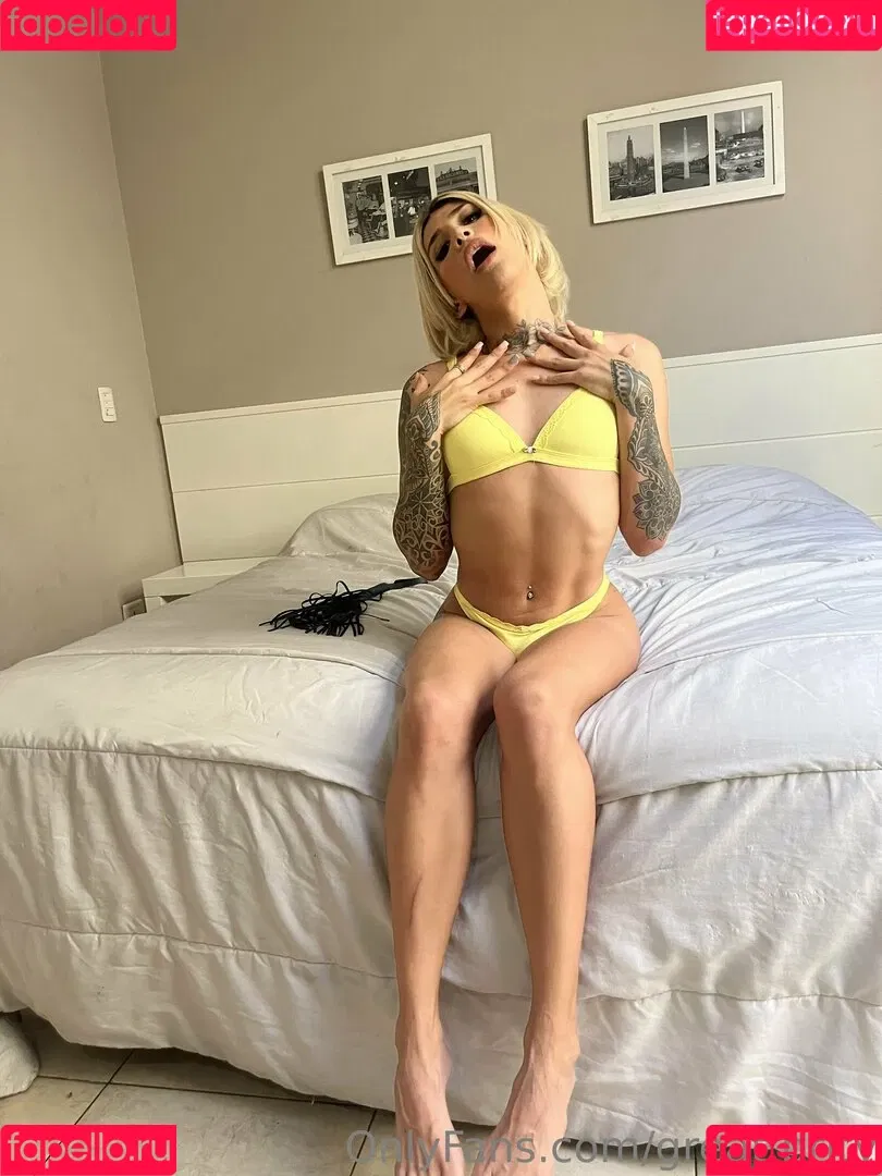 bri.ts Onlyfans Photo Gallery 