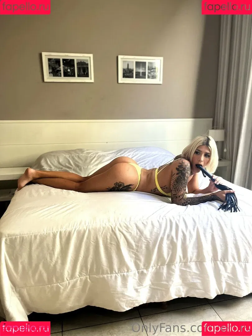 bri.ts Onlyfans Photo Gallery 