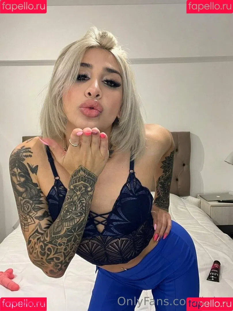 bri.ts Onlyfans Photo Gallery 