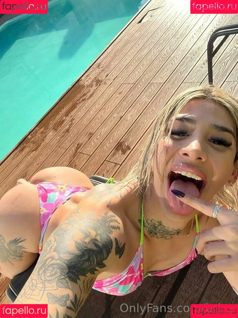 bri.ts Onlyfans Photo Gallery 