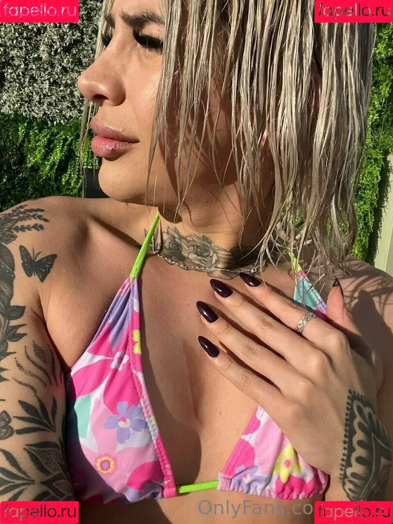 bri.ts Onlyfans Photo Gallery 
