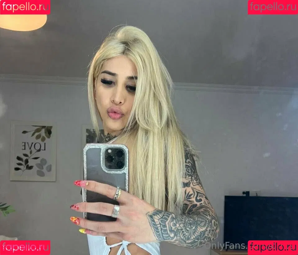 bri.ts Onlyfans Photo Gallery 