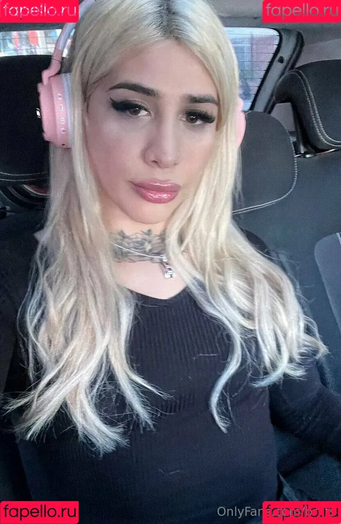 bri.ts Onlyfans Photo Gallery 
