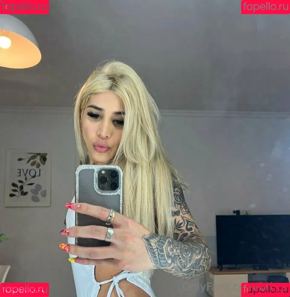 bri.ts Onlyfans Photo Gallery 