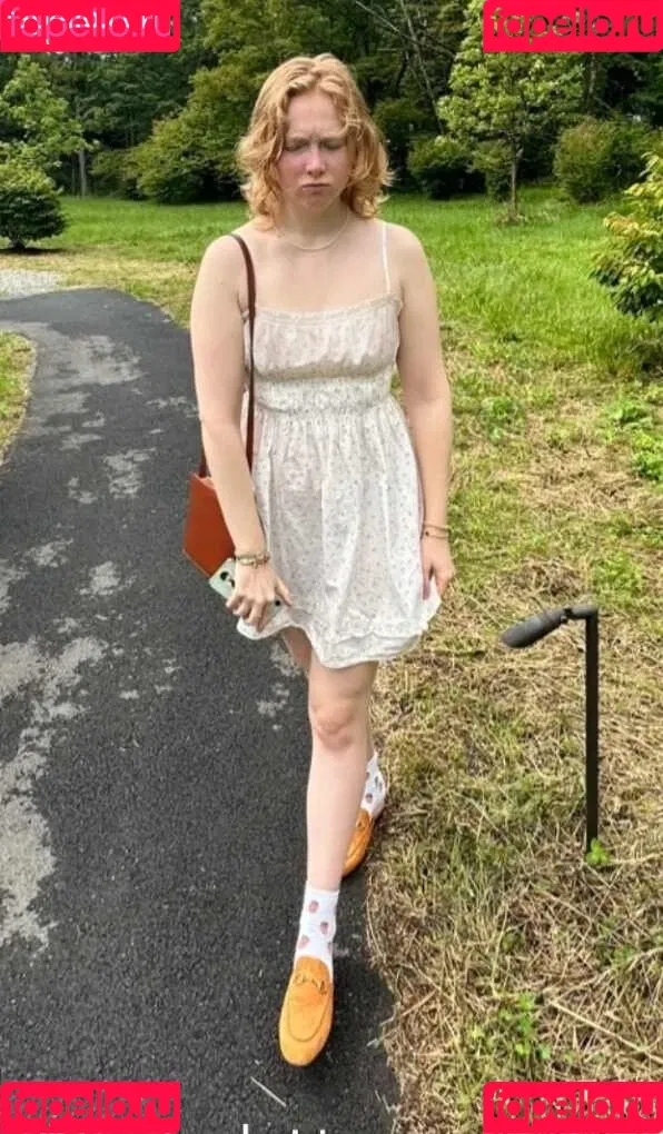 Molly Quinn Onlyfans Photo Gallery 