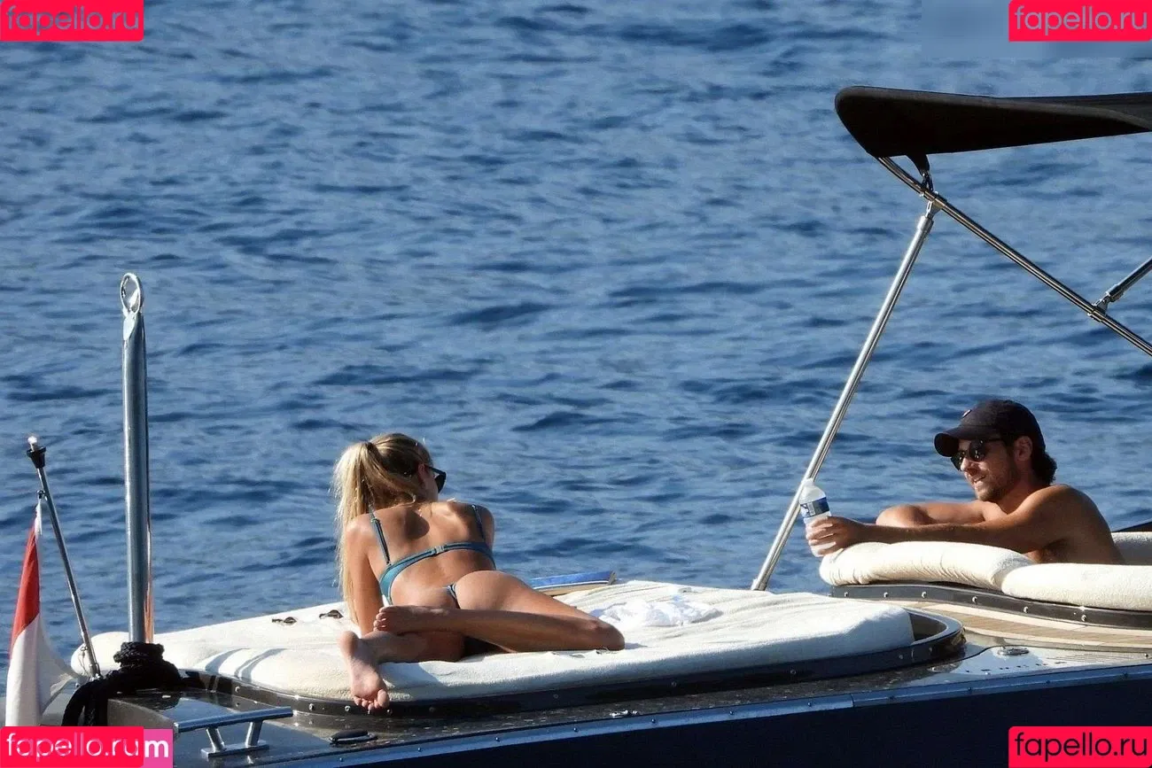 Frida Aasen Onlyfans Photo Gallery 