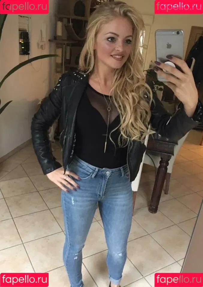 Josephine Welsch Onlyfans Photo Gallery 