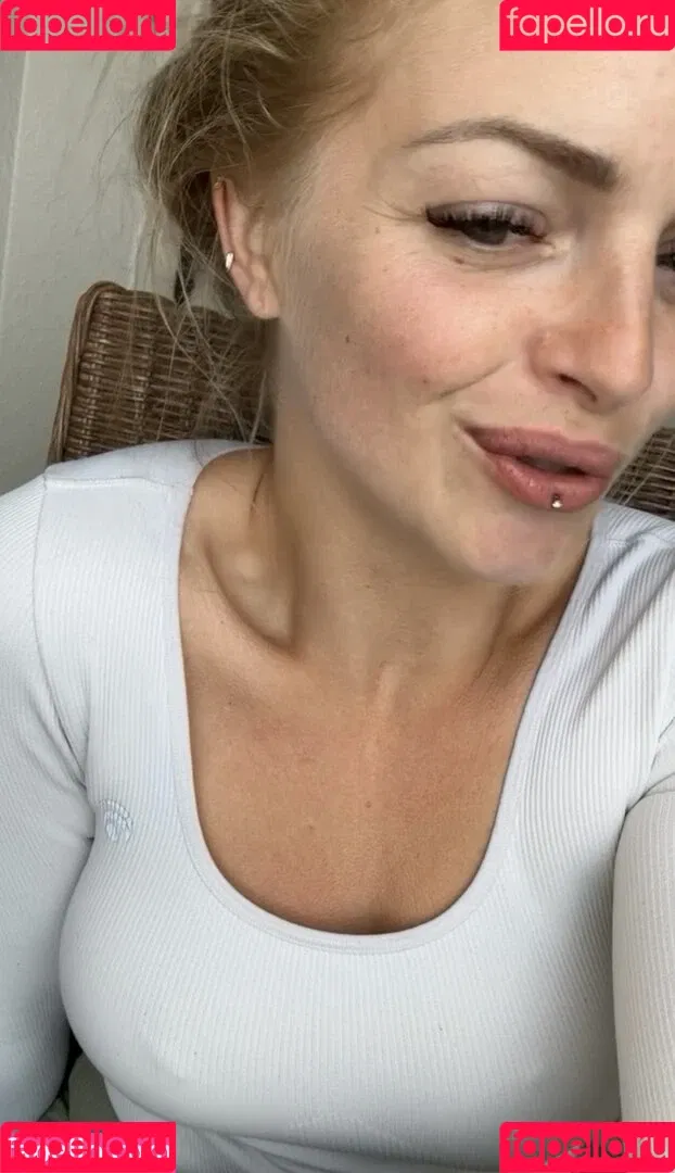Josephine Welsch Onlyfans Photo Gallery 
