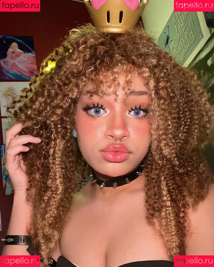 Eden's Garden ASMR Onlyfans Photo Gallery 