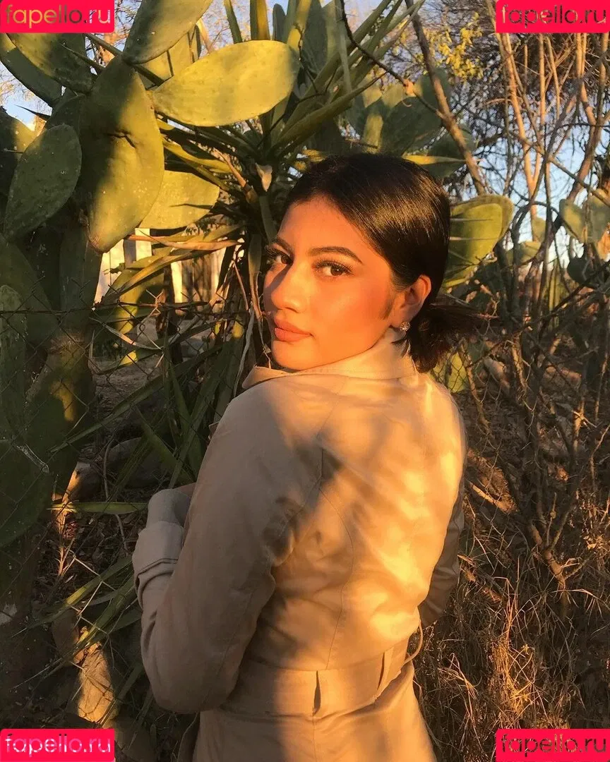 Paola Bustamante Onlyfans Photo Gallery 