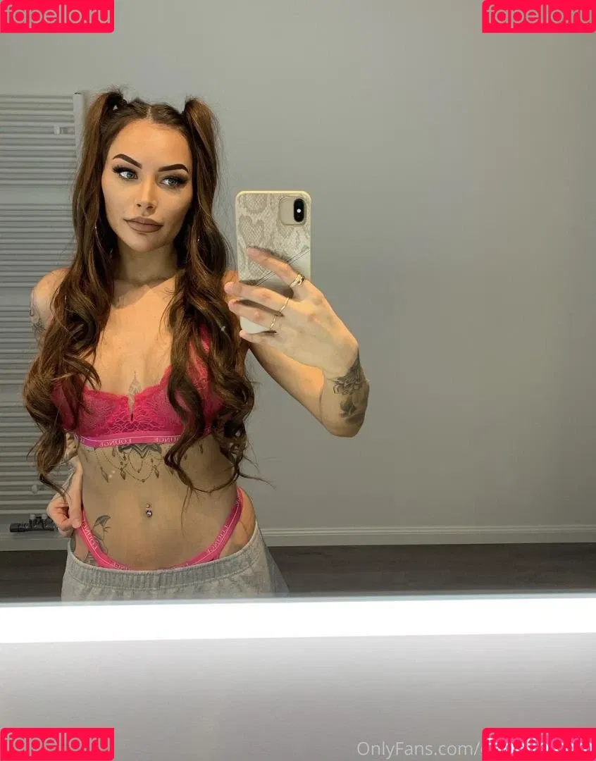 esmee_ipema Onlyfans Photo Gallery 
