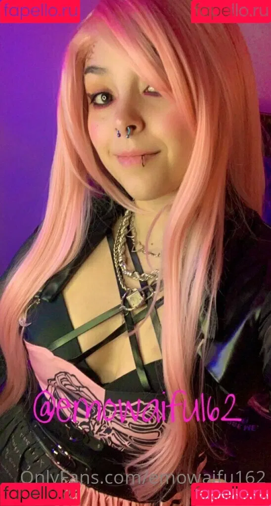 emowaifu162 Onlyfans Photo Gallery 