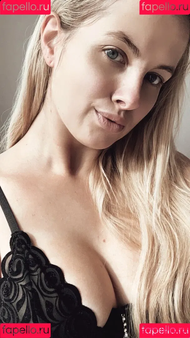 inaacoladaa Onlyfans Photo Gallery 
