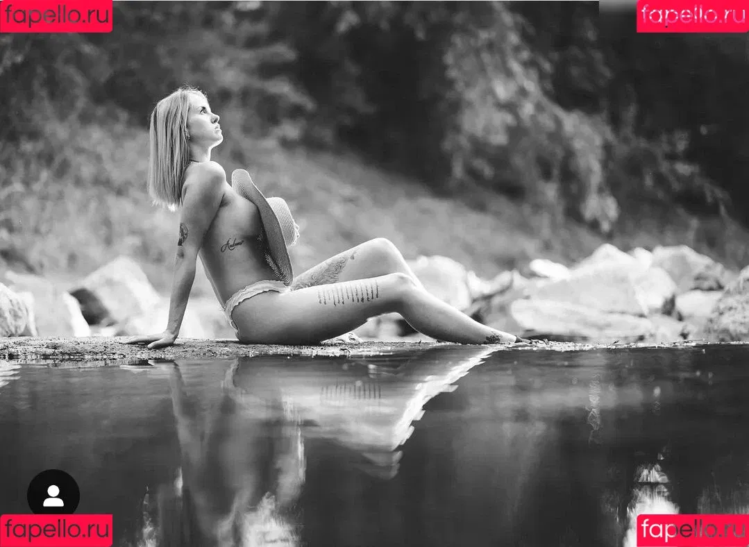 inaacoladaa Onlyfans Photo Gallery 