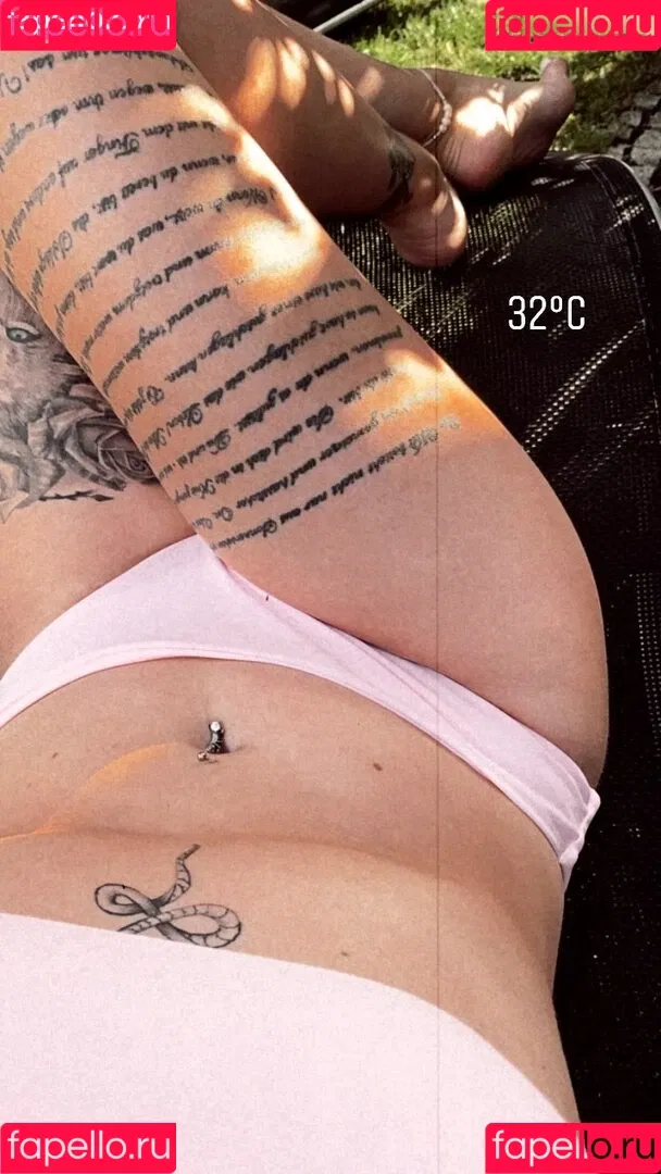 inaacoladaa Onlyfans Photo Gallery 