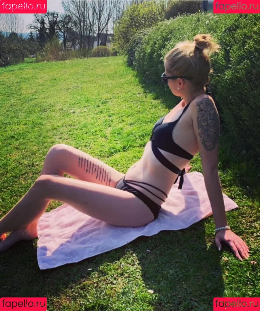 inaacoladaa Onlyfans Photo Gallery 