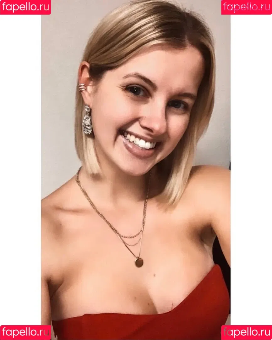inaacoladaa Onlyfans Photo Gallery 