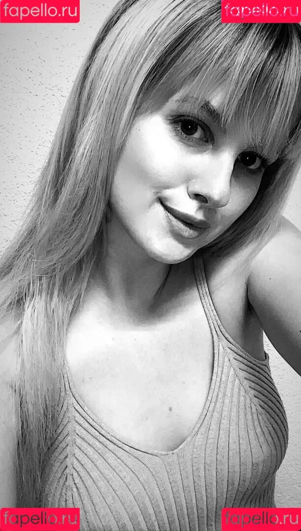 inaacoladaa Onlyfans Photo Gallery 