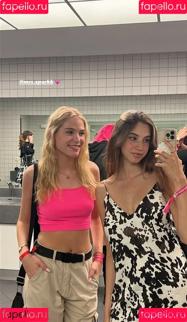 Yonca Onlyfans Photo Gallery 