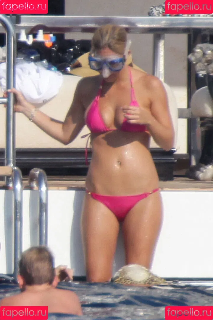 Bar Refaeli Onlyfans Photo Gallery 