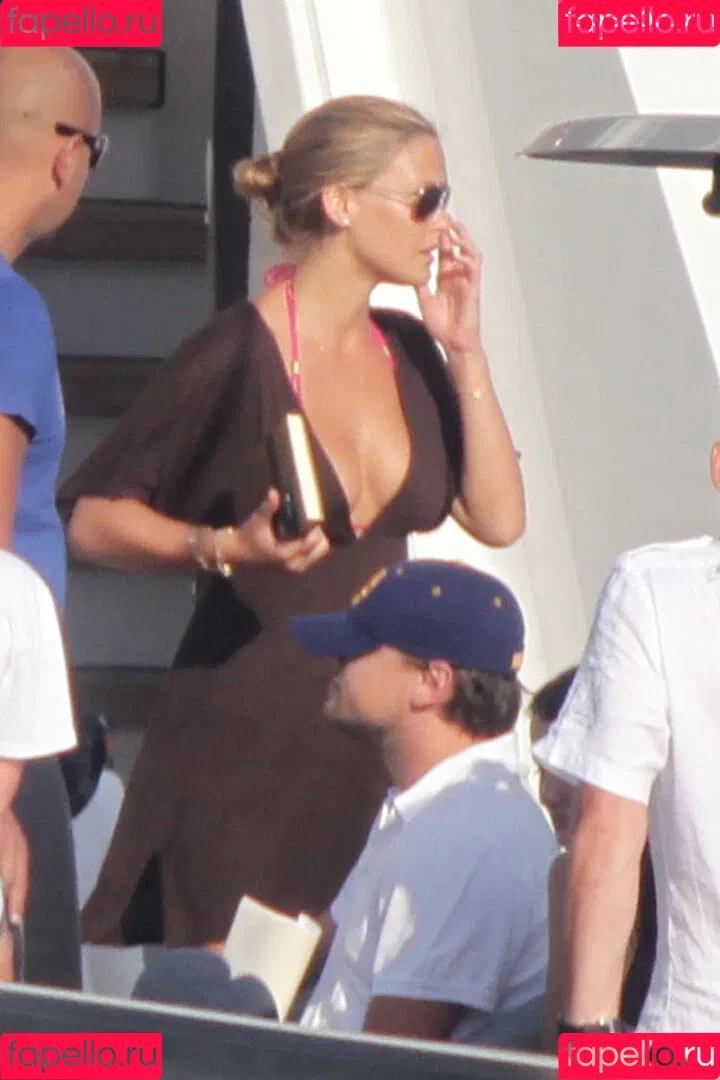 Bar Refaeli Onlyfans Photo Gallery 