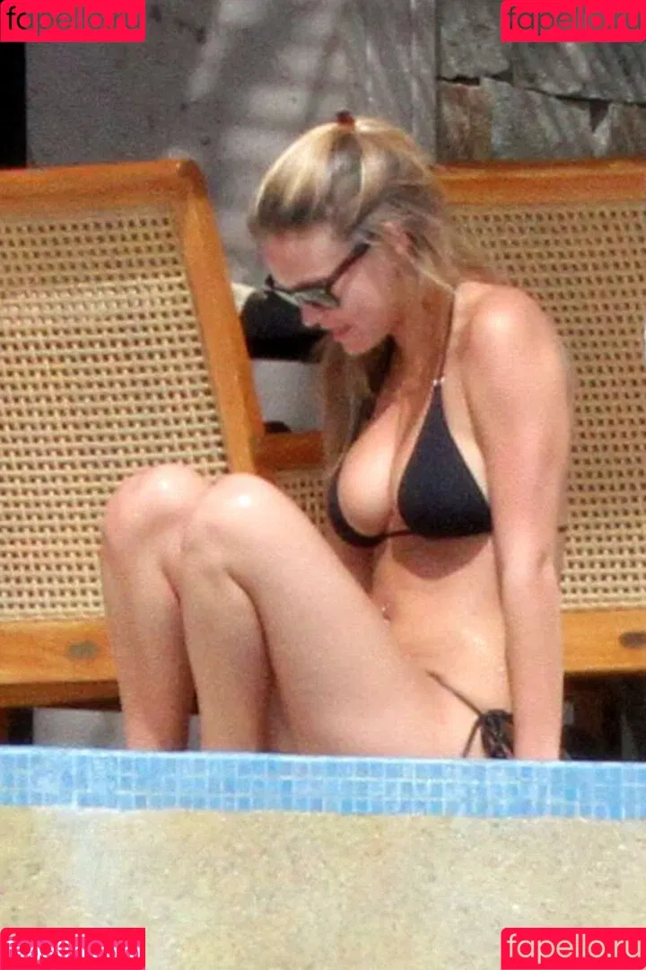 Bar Refaeli Onlyfans Photo Gallery 