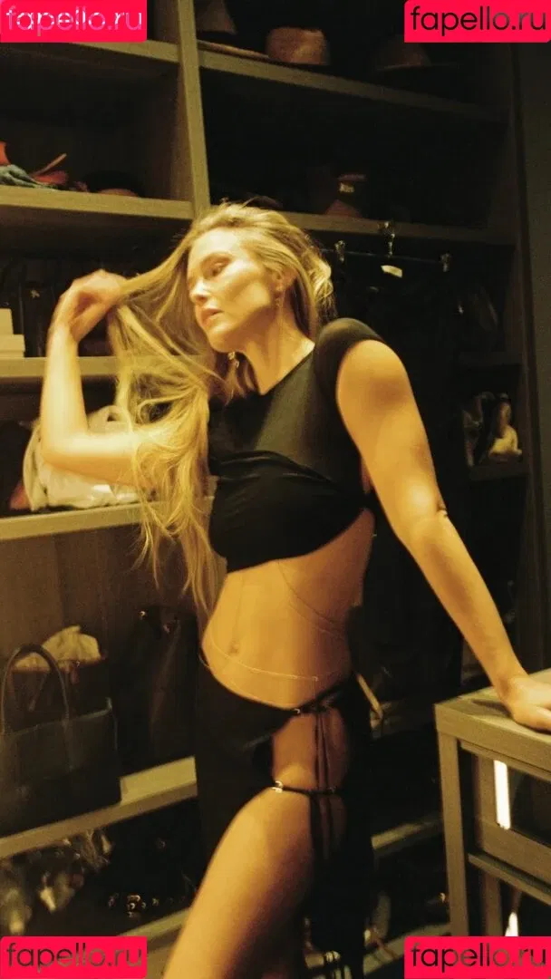 Bar Refaeli Onlyfans Photo Gallery 