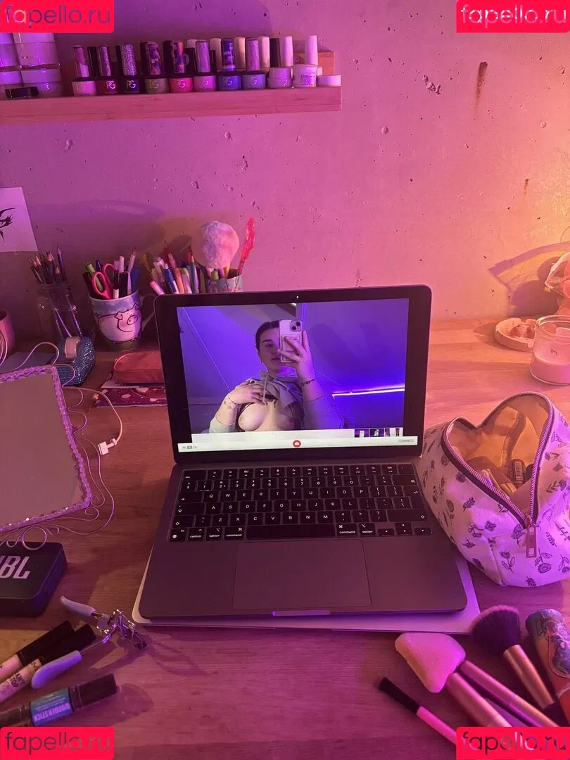 bellaahh42 Onlyfans Photo Gallery 
