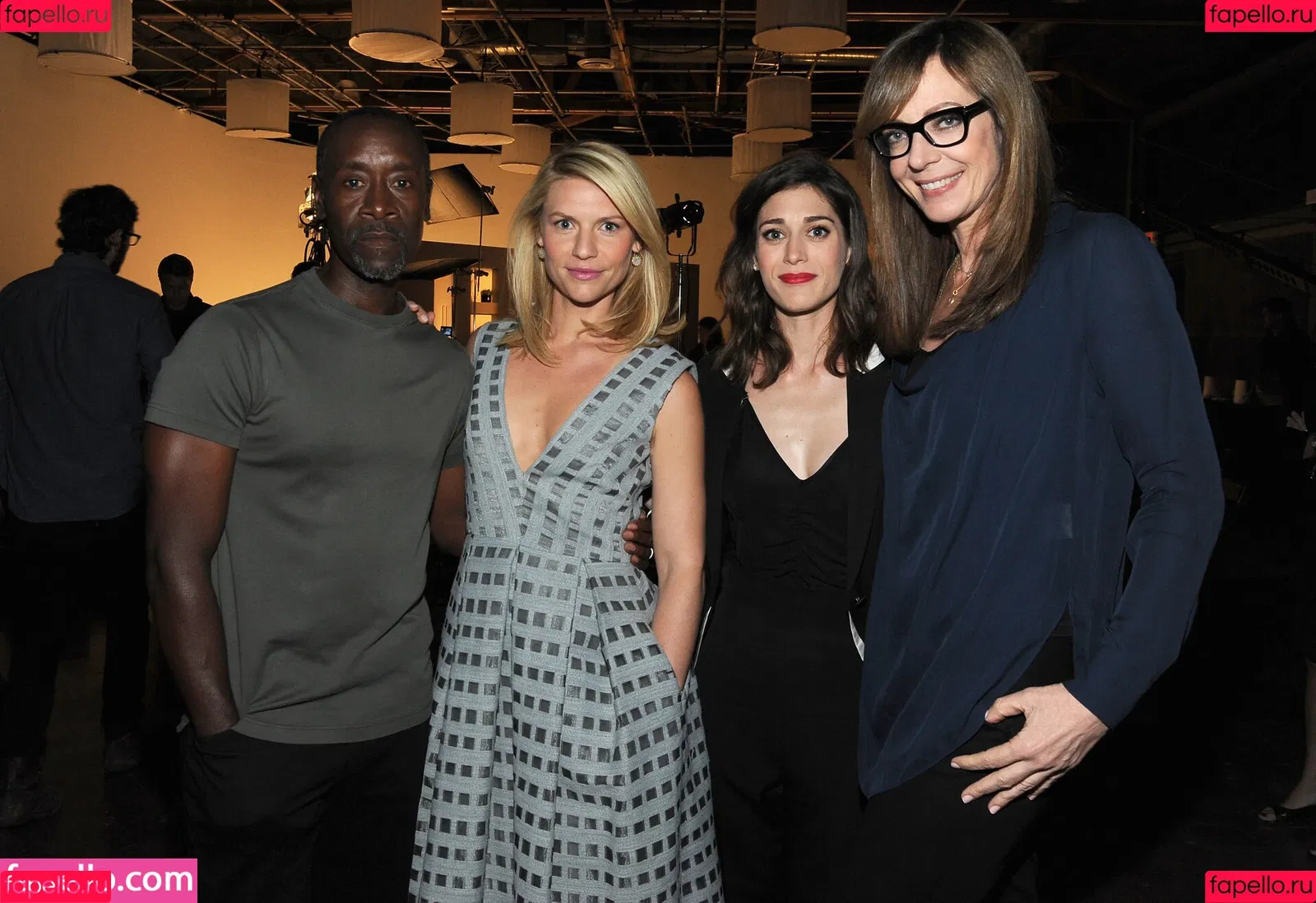 Lizzy Caplan Onlyfans Photo Gallery 