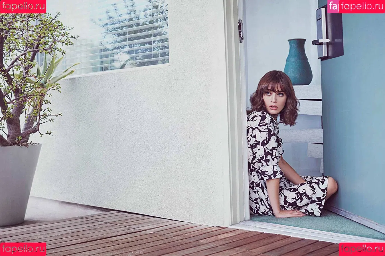 Lizzy Caplan Onlyfans Photo Gallery 
